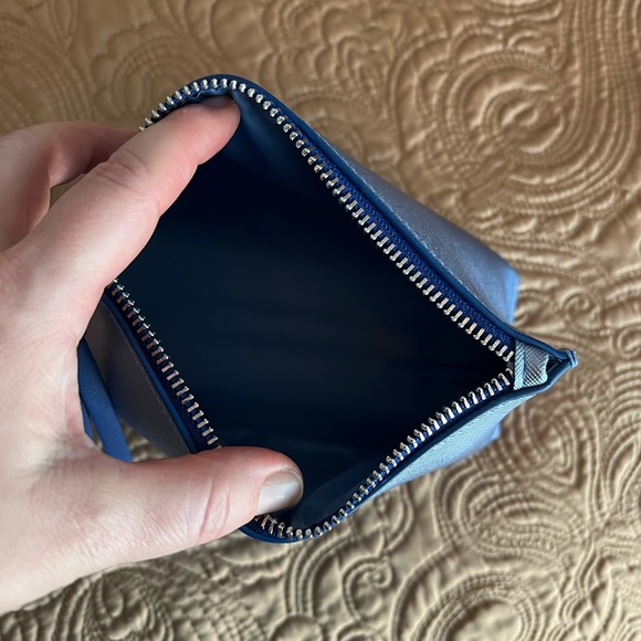 La Mer make up bag - Picture 3 of 5